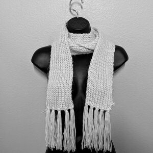 Old Navy Classic White Knit Scarf